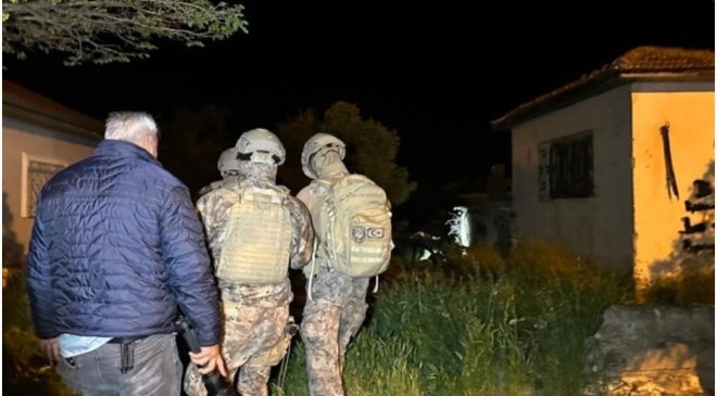 Uşak’ta polise silahlı saldırı: 2 yaralı, saldırgan yakalandı