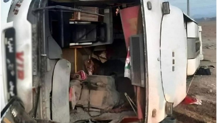 İran’da yolcu otobüsü devrildi: 8 ölü