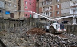 Hakkari’de 6 bina çökme riski nedeniyle tahliye edildi