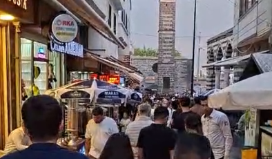 Sur Bayramda Doldu Taştı! Tarihi Sokaklarda İnsan Seli
