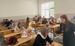 Diyarbakır’da Örnek Eğitim Projesi: Veliler de Kitap Okudu, Sınava Girdi