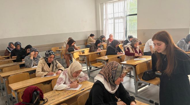 Diyarbakır’da Örnek Eğitim Projesi: Veliler de Kitap Okudu, Sınava Girdi