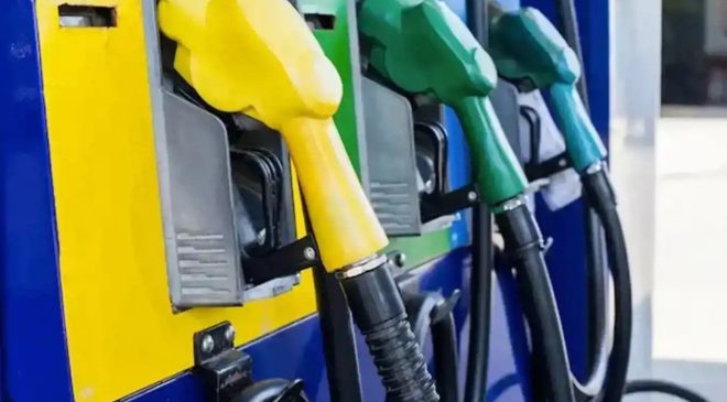 Motorinde 2,35 liralık indirim pompaya yansıdı