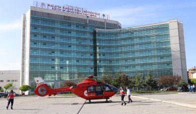 Malatya’da aniden fenalaşan hasta için ambulans helikopter devreye girdi