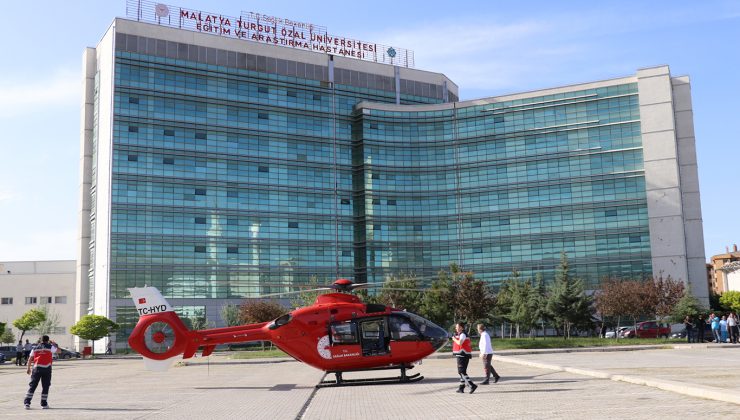 Malatya’da aniden fenalaşan hasta için ambulans helikopter devreye girdi