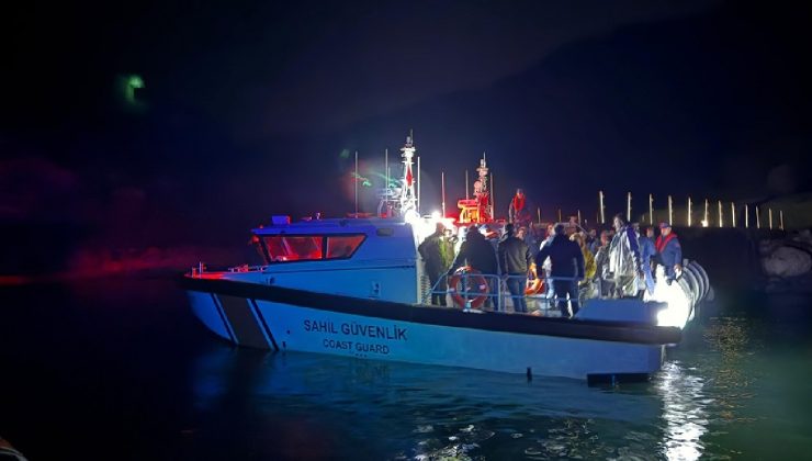 Van’da araçları çamura saplanan 36 kişi kurtarıldı