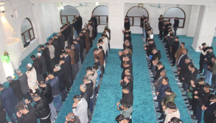 Mardin’de bayram namazı dualarla eda edildi