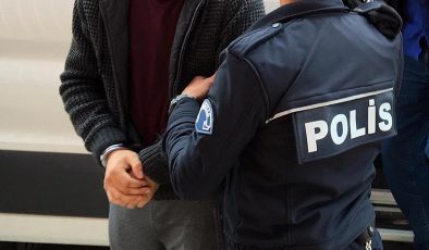 Aralarında polis ve avukatların da olduğu 50 şüpheli gözaltında