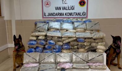 Van’da durdurulan tırdan 333 kilo uyuşturucu çıktı
