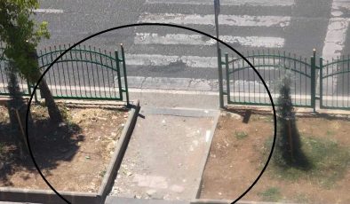 Bağlar’da Tepki Çeken İhmal İddiası: “Aylardır Ne Yaya Geçidi Var Ne Kaldırım”