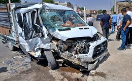 Şırnak’ta kamyonet ile yolcu minibüsü çarpıştı: 4 yaralı