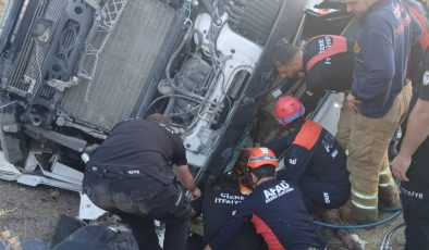 Şırnak’ta tanker şarampole yuvarlandı: Sürücü yaralandı