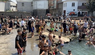 Diyarbakır’da Sıcaktan Bunalan Çocukların Adresi Yine Aynı