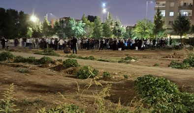 Batman’da mezarlıkta kanlı saldırı: Baba, oğlu ve yeğeni toprağa verildi
