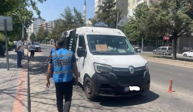 Diyarbakır’da bazı minibüs sürücülerinin akıl almaz hareketleri