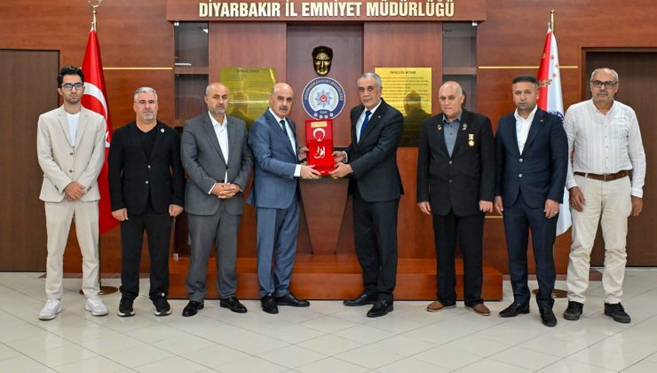 Şehit Aileleri ve Gazilerden Diyarbakır Emniyet Müdürü Gökduman’a Anlamlı Ziyaret