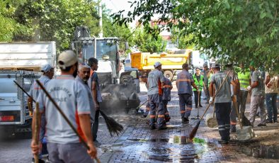 Kayapınar’da Temiz Kent İçin Ortak Seferberlik: Belediye Personeli Sahaya İndi