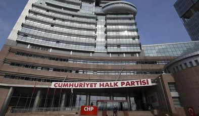CHP’de 8 il başkanı görevden alındı