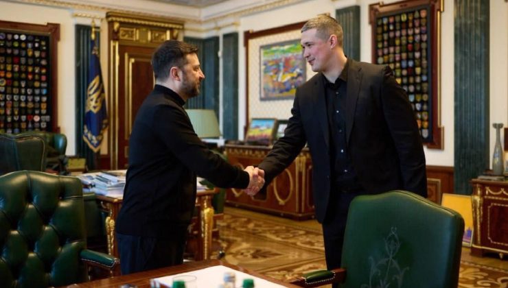 Görevden alınan Ukrayna Savunma Bakanı, Zelenskiy’nin yeni görev teklifini reddetti