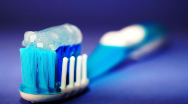 En kritik ağız bakım uygulaması, yatmadan önce yapılan diş fırçalaması