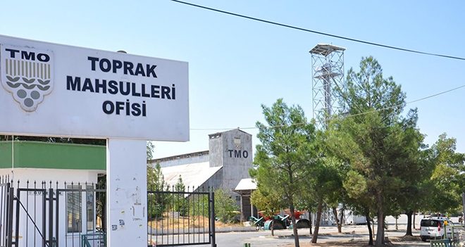 Diyarbakır’da TMO Önünde Çiftçi İsyanı: “Haftaya Gel” Cevabı Tepki Çekti
