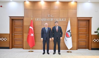 Diyarbakır’da önemli ziyaret: İletişim Başkanlığı heyetinden Vali Zorluoğlu’na temas