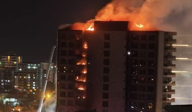 Diyarbakır’da 12 katlı plazanda korkutan yangının bilançosu
