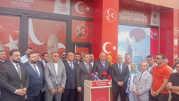 MHP Diyarbakır’da bayrak değişimi: Arslan görevi Özcoşkun’a devretti