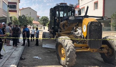 İş makinesinin altında kalan belediye işçisi hayatını kaybetti