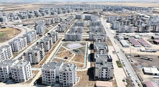 Devlet Diyarbakır’da depremin izlerini sildi siliyor…!