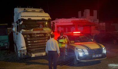 Şanlıurfa’da başka araca ait plakayla yakalanan sürücüye 140 bin lira ceza