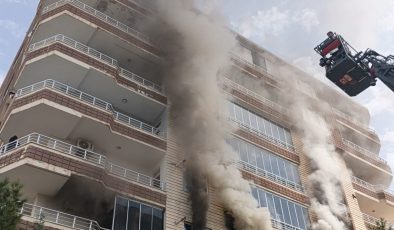 Diyarbakır’da Ev Yangını: Mahsur Kalanlar Kurtarıldı
