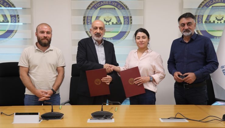 Diyarbakır’da çocuklar Kürtçe tiyatroyla sahneye hazırlanıyor