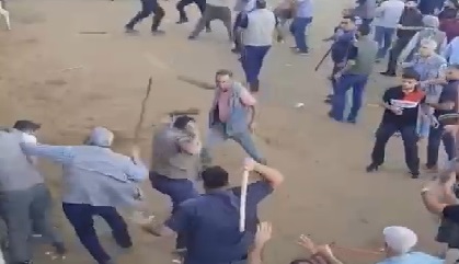 Diyarbakır’da Hayvan Borsasında Sopalar Havada Uçuştu: Birbirlerine Acımadılar