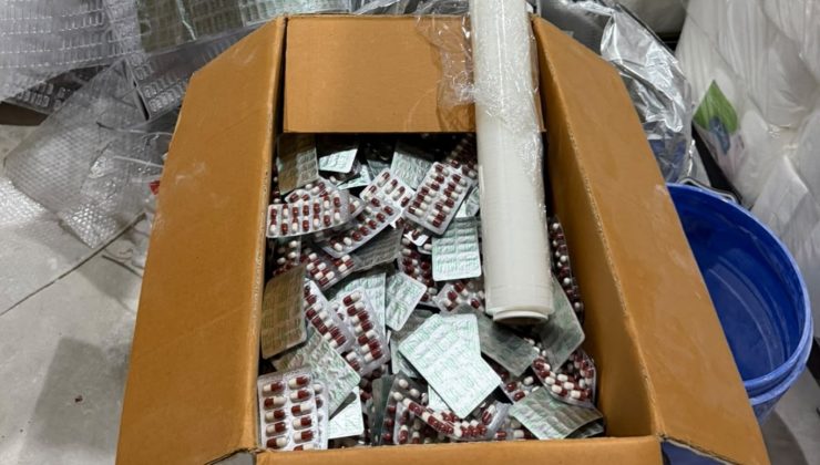 Mersin’de 100 bin sentetik ecza ele geçirildi