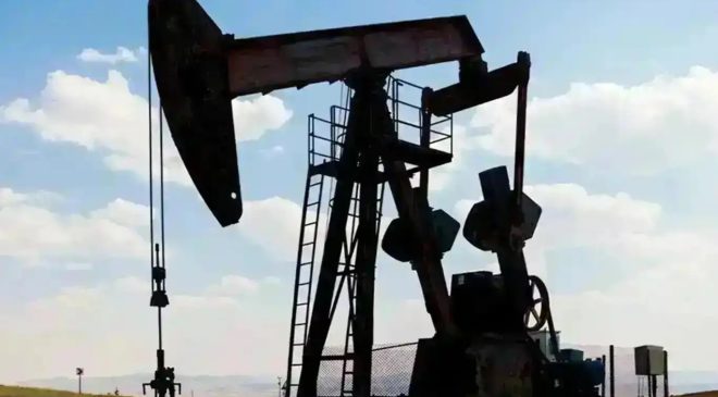 Brent petrol 98,53 dolardan işlem görüyor