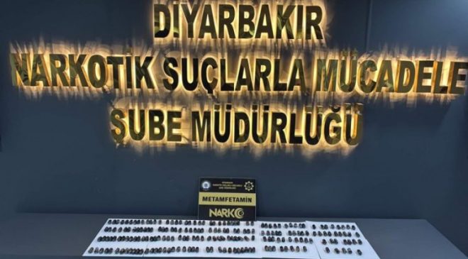 Midesinden 202 kapsül uyuşturucu çıktı: 2 şüpheli tutuklandı
