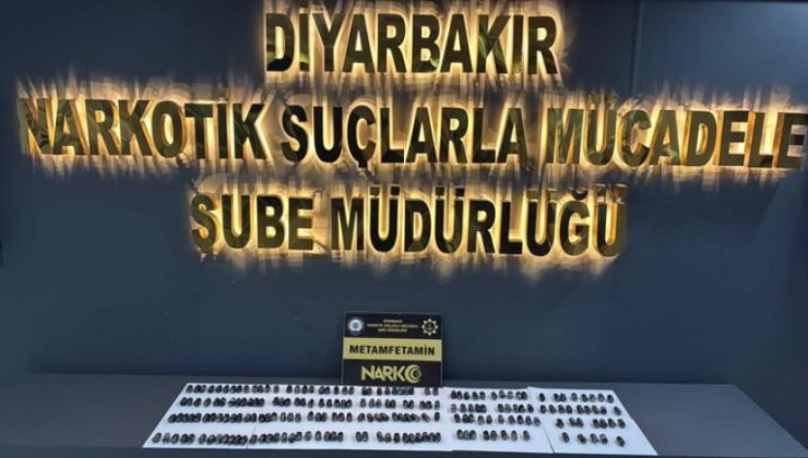 Midesinden 202 kapsül uyuşturucu çıktı: 2 şüpheli tutuklandı