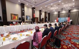 Mardin Valisi Akkoyun basın mensuplarıyla bir araya geldi