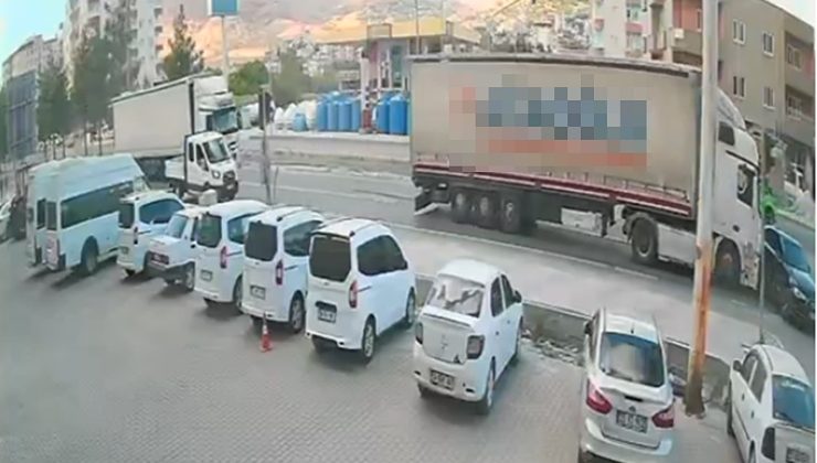Batman’da tır ile taksinin çarpıştığı kazada bir kişi yaralandı
