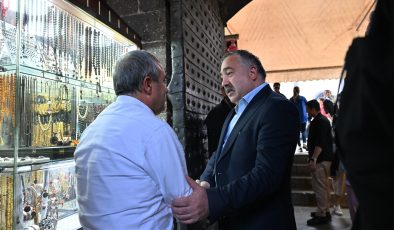 Diyarbakır İl Emniyet Müdürü Murat Mutlu’dan esnaf ve vatandaşlara ziyaret