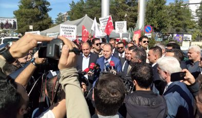 Fatih Erbakan’dan Diyarbakır’da işten çıkarılan işçilere destek