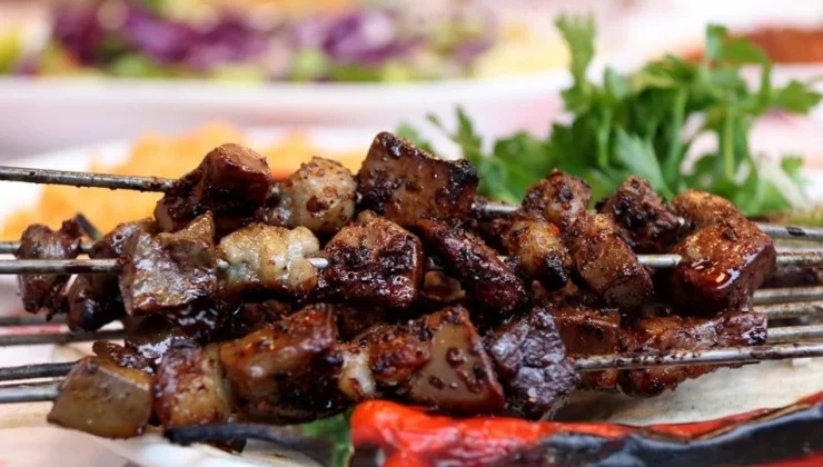 Diyarbakır’da ciğerci işletmesinin kebabında sakatat tespit edildi!
